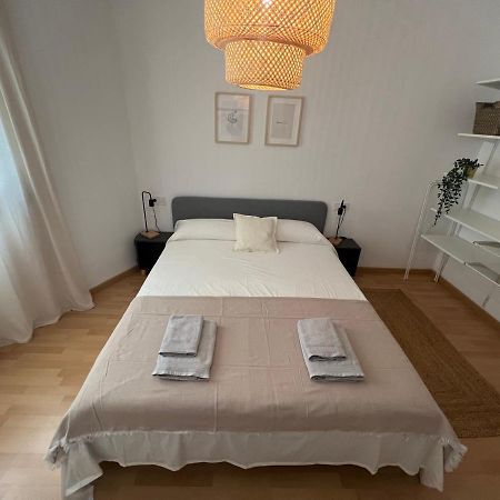 Cozy Apartment Well-Located In Terrassa, Barcelona Extérieur photo