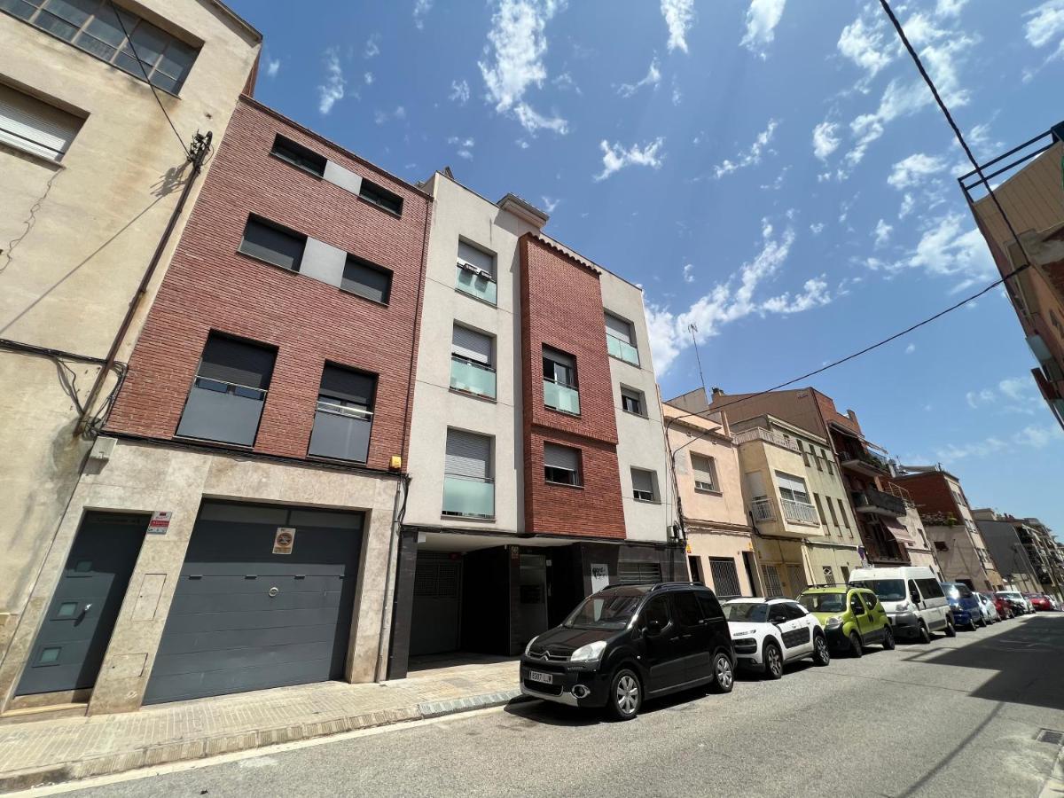 Cozy Apartment Well-Located In Terrassa, Barcelona Extérieur photo